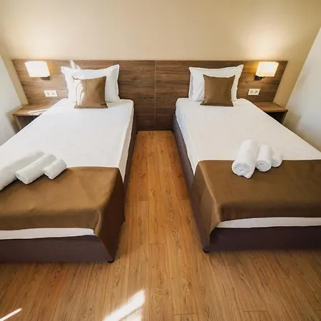 хотел театъръ Hotel Pleven