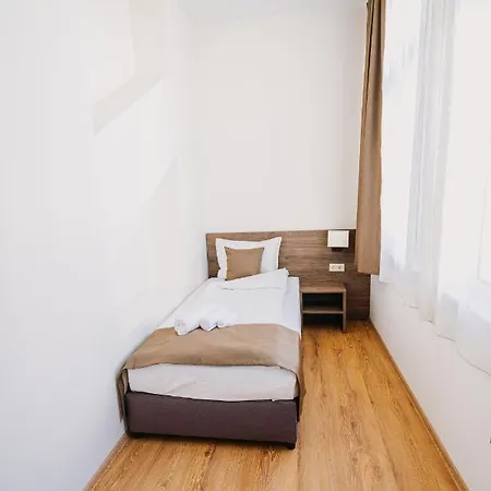 хотел театъръ Hotel