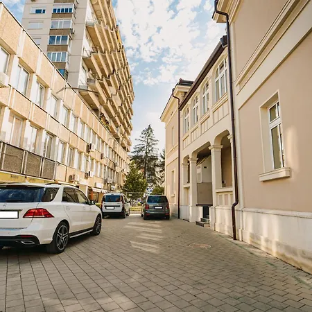 Hotel хотел театъръ 2*