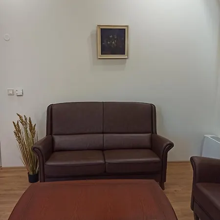 Hotel хотел театъръ 2*