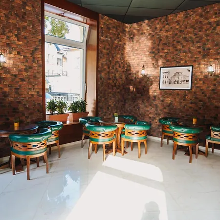 хотел театъръ Hotel Pleven