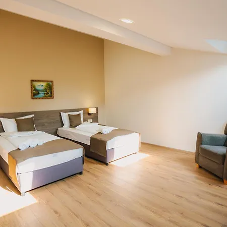 хотел театъръ Hotel