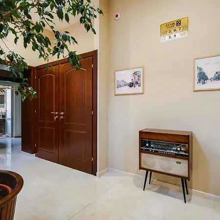 театъръ Hotel Pleven