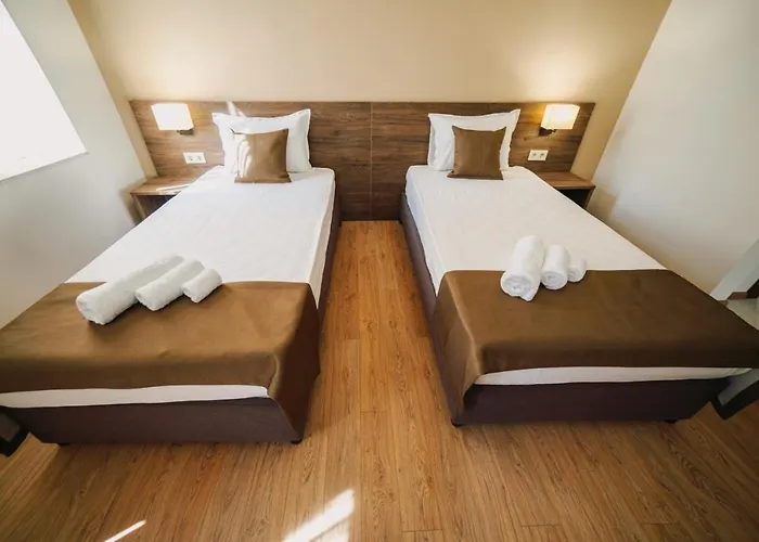 хотел театъръ Hotel Pleven