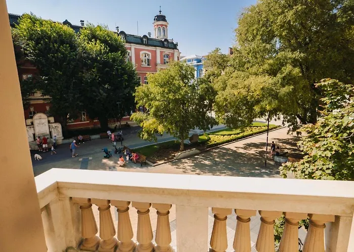 хотел театъръ Hotel 2*