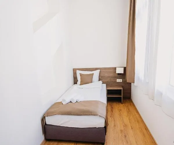 хотел театъръ Hotel