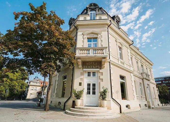 хотел театъръ Pleven