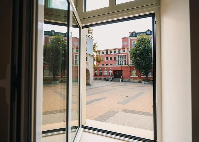 Hotel хотел театъръ Pleven