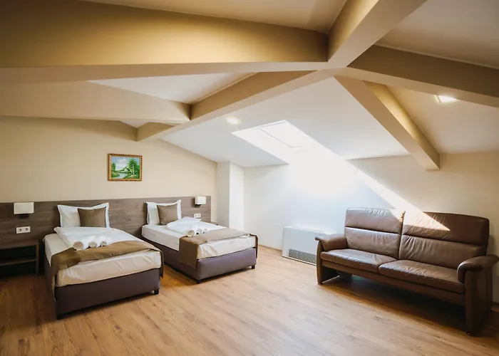 хотел театъръ Pleven